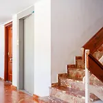 Malibu Dreams 2 Bedroom Apartment *